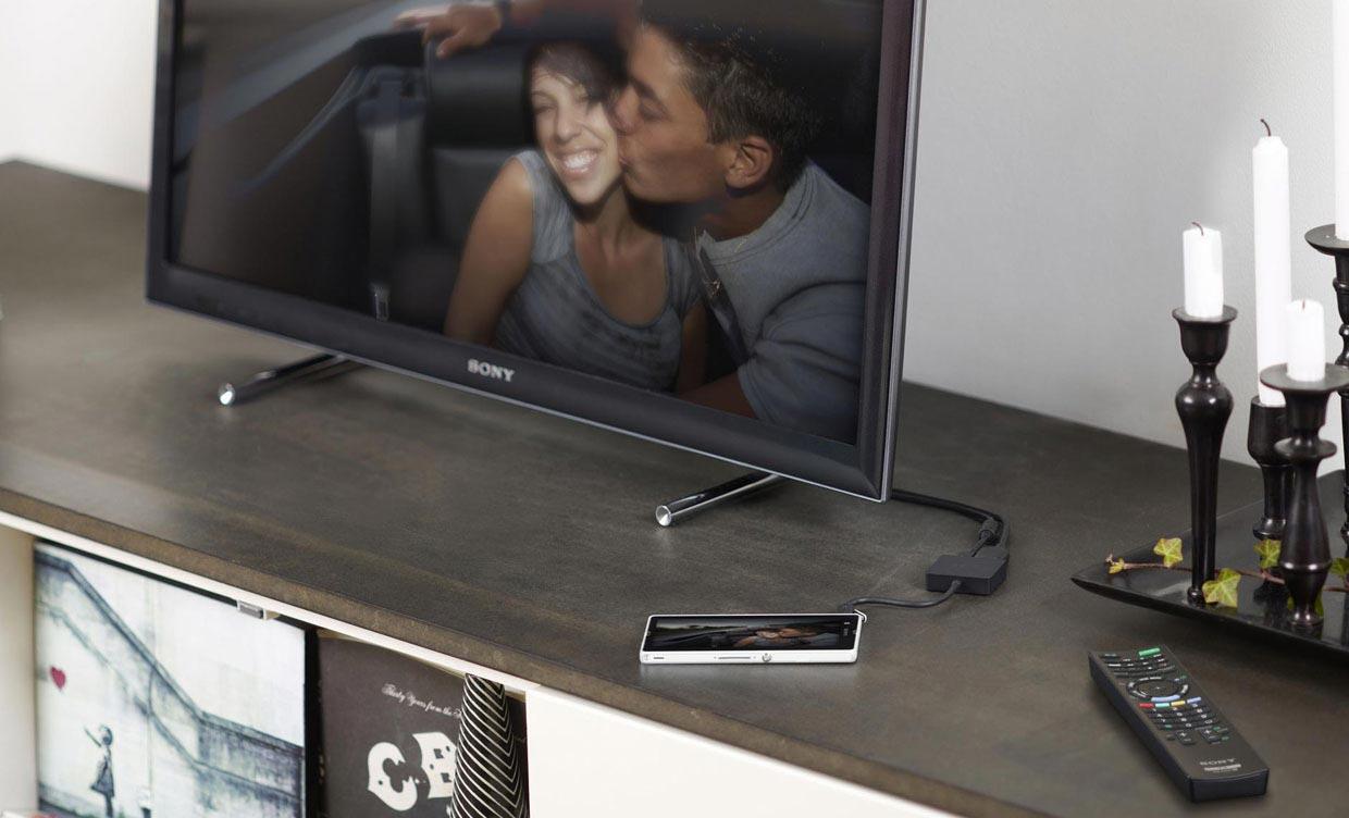 Sony IM750 Adaptor MHL ke HDMI™ Sebuah pengalaman layar besar Ponsel pintar ke HDTV