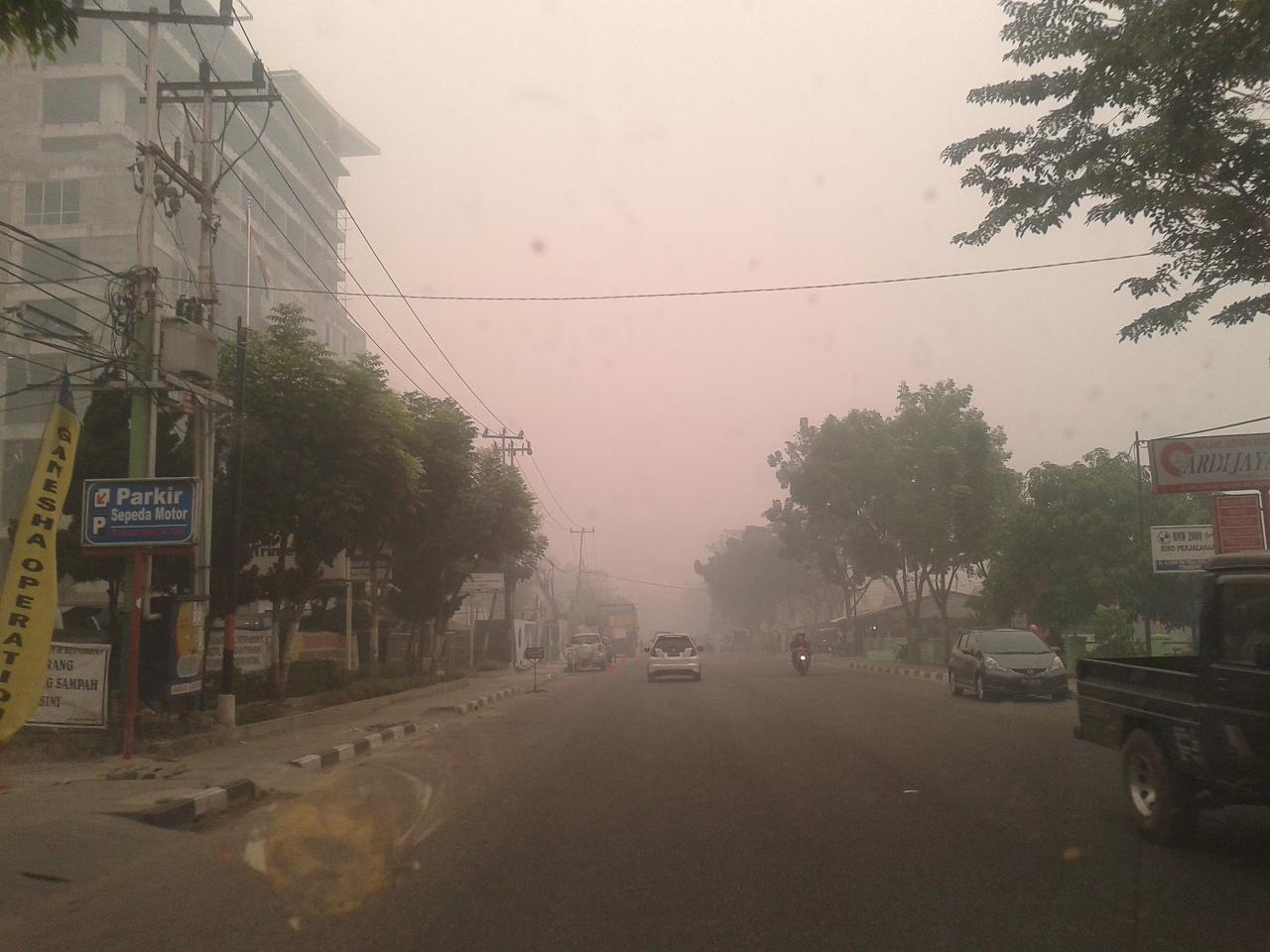 Pagi di pekanbaru di sambut dengan Asap