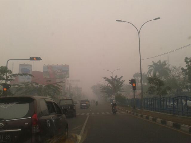 Pagi di pekanbaru di sambut dengan Asap