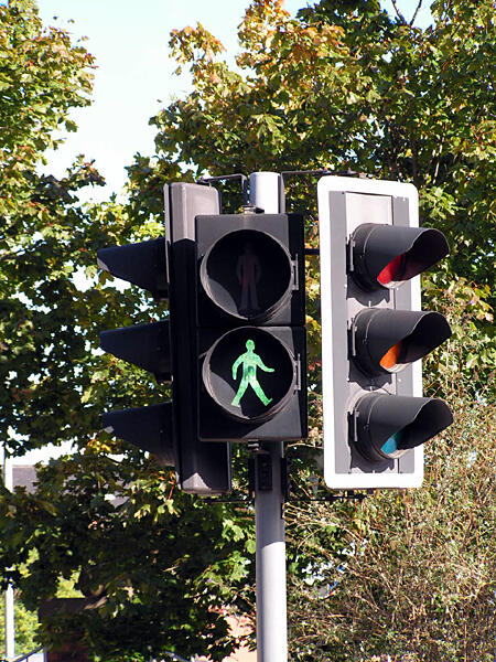 Tahukah agan tentang “Pelican Crossing”, yang taat lalin masuk!