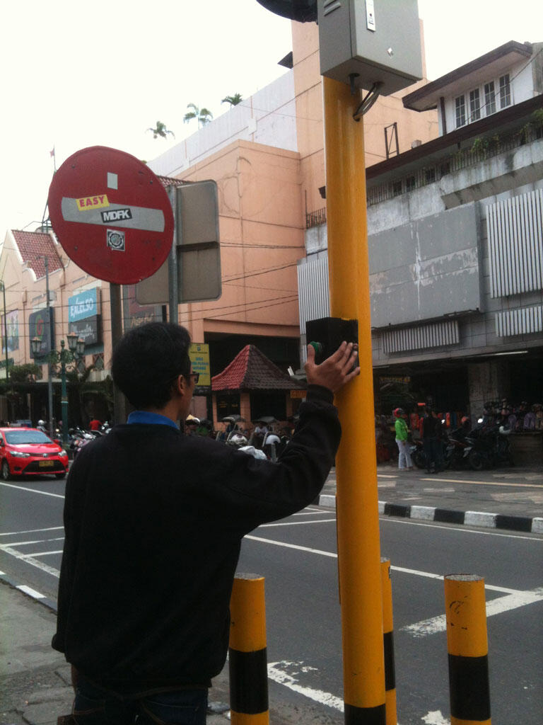 Tahukah agan tentang “Pelican Crossing”, yang taat lalin masuk!