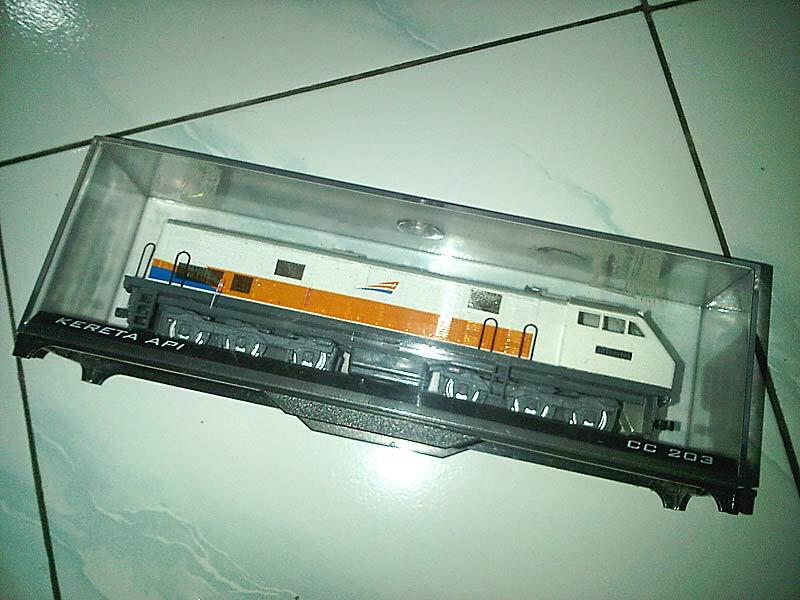 Terjual Miniatur Kereta Api Lokomotif CC 203 Kirim2 & COD 