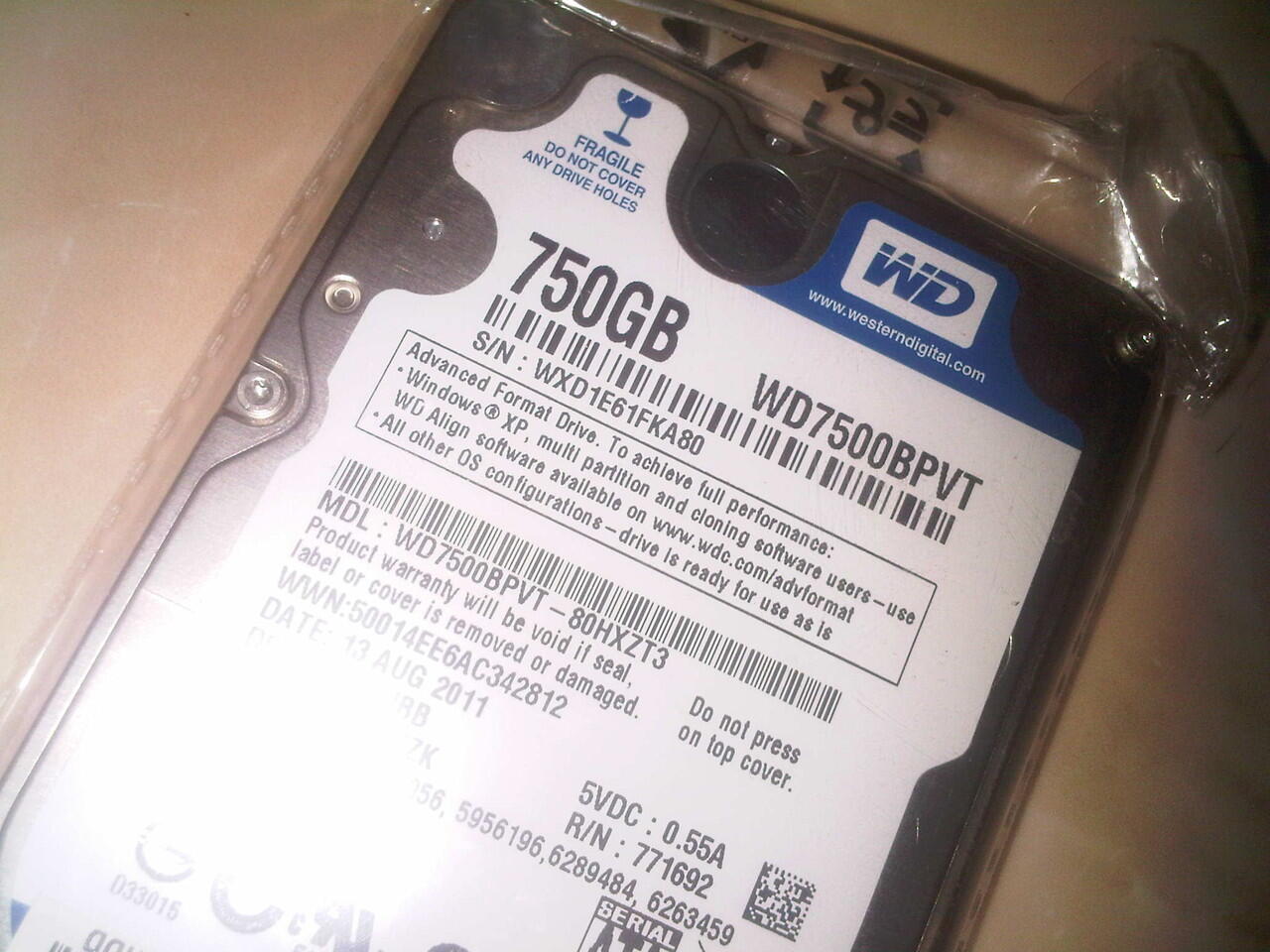 JUAL HARDISK LAPTOP 750GB merk WD-cengkareng