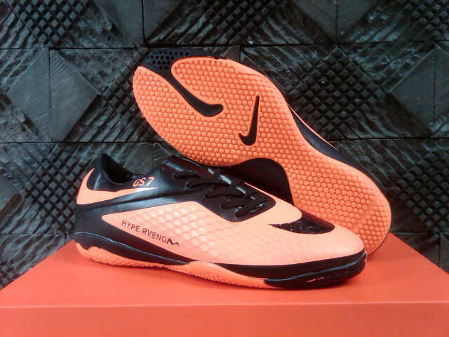 SEPATU SPORT FUTSAL NIKE HYPERVENOM PHELON IC BLACK ORANGE