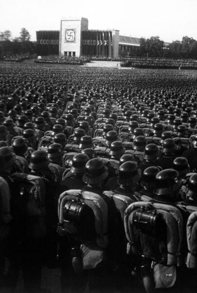Heil Hitler !!