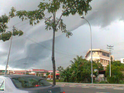 Fenomena Awan Arcus Di Kota Kinabalu, Sabah, Malaysia. Keren Gan