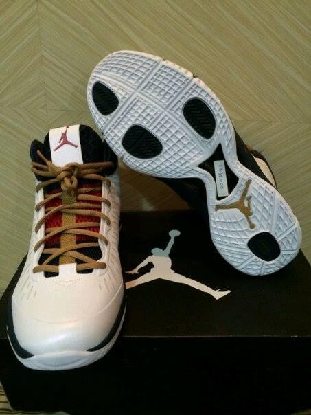 Dijual Air Jordan Fly size 9.5US - COD