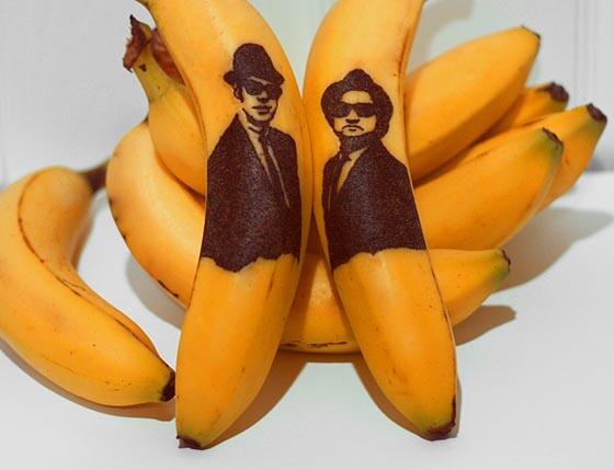 Saat Kulit Pisang Menggantikan Kanvas