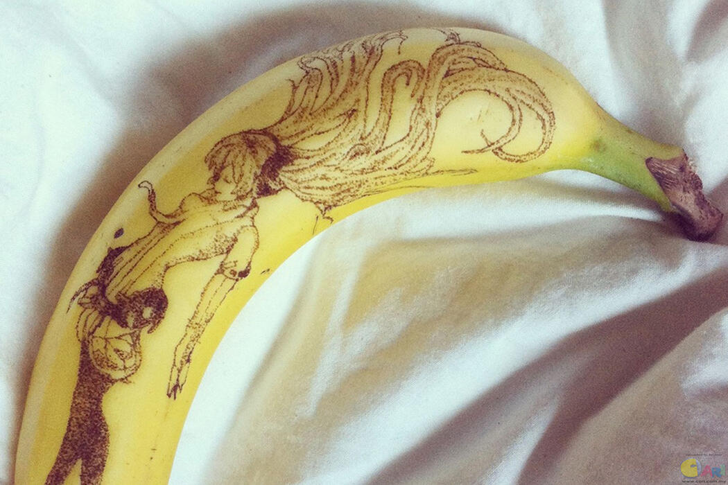 Saat Kulit Pisang Menggantikan Kanvas