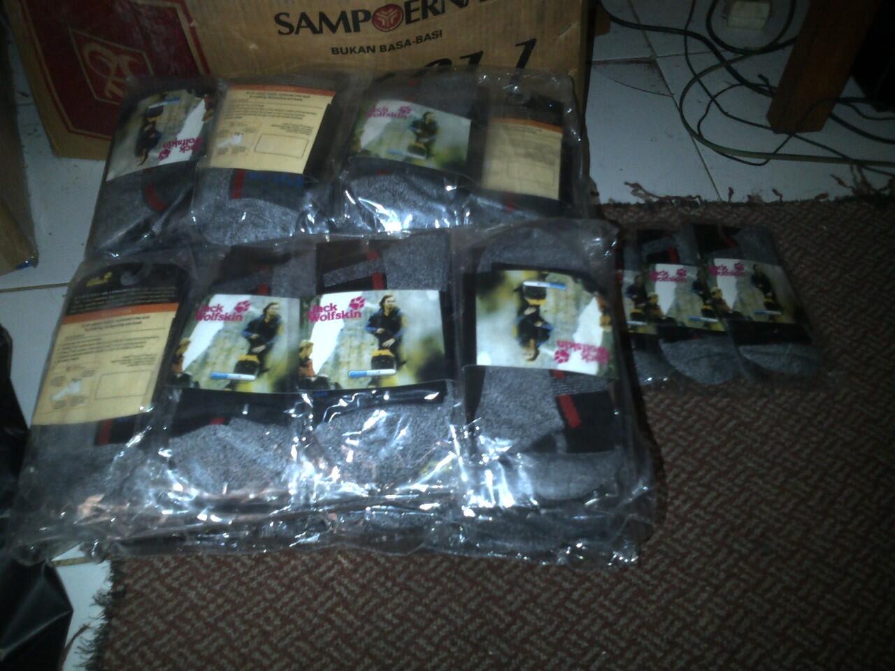 Restock Kaos Kaki JackWolfskin / JW "Cool Max" Bukan TNF, LAFUMA, Columbia)