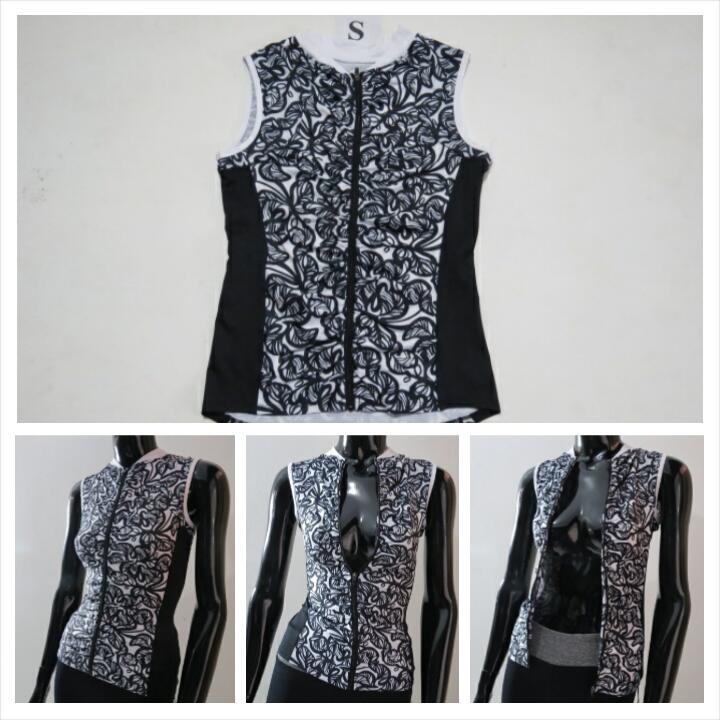 kaos yoga tanpa lengan full zipper merk 90 degree by reflex