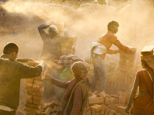 Melihat Foto Perbudakan Anak di Nepal !