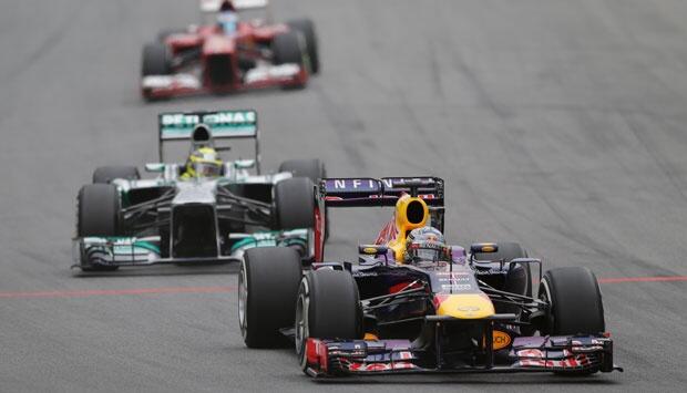 DESAIN DAN MESIN BARU MOBIL F1 2014
