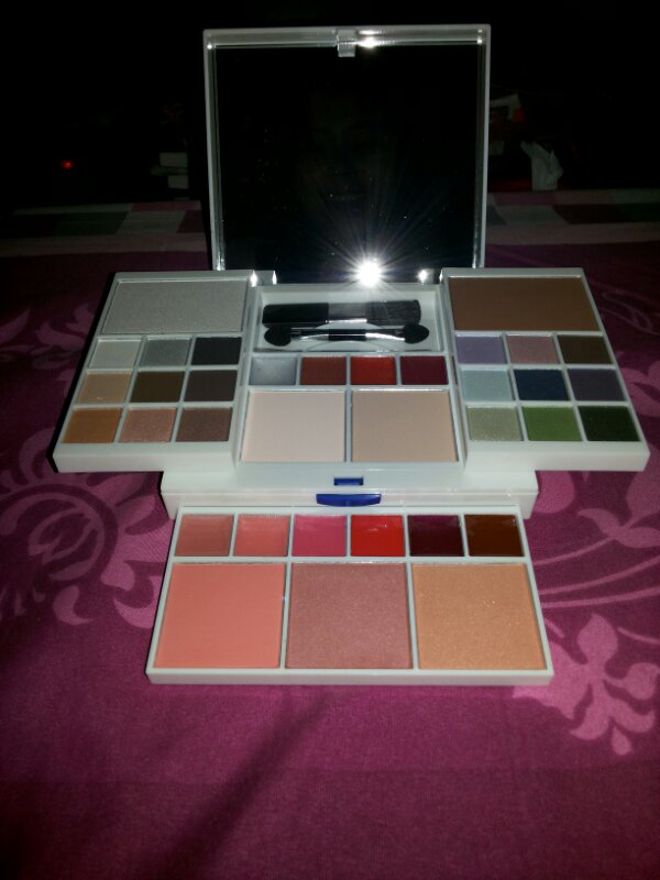 garagesale makeup the body shop..sepatu sendal dll