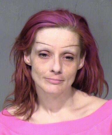 Perempuan2 Yang Tidak Tau Bagaimana Seharusnya Alis Mata Terlihat