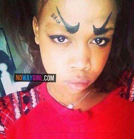 Perempuan2 Yang Tidak Tau Bagaimana Seharusnya Alis Mata Terlihat