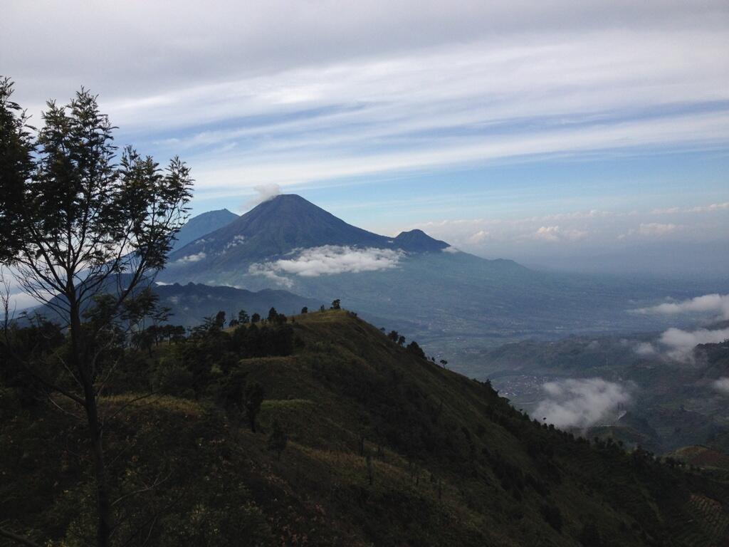 Catatan Perjalanan Gunung Prau 2.565 mdpl