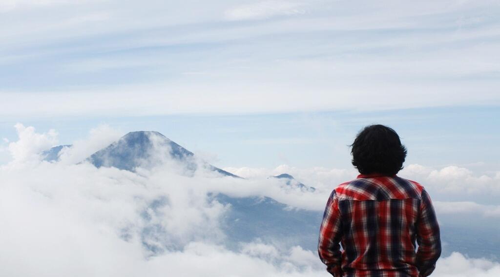 Catatan Perjalanan Gunung Prau 2.565 mdpl