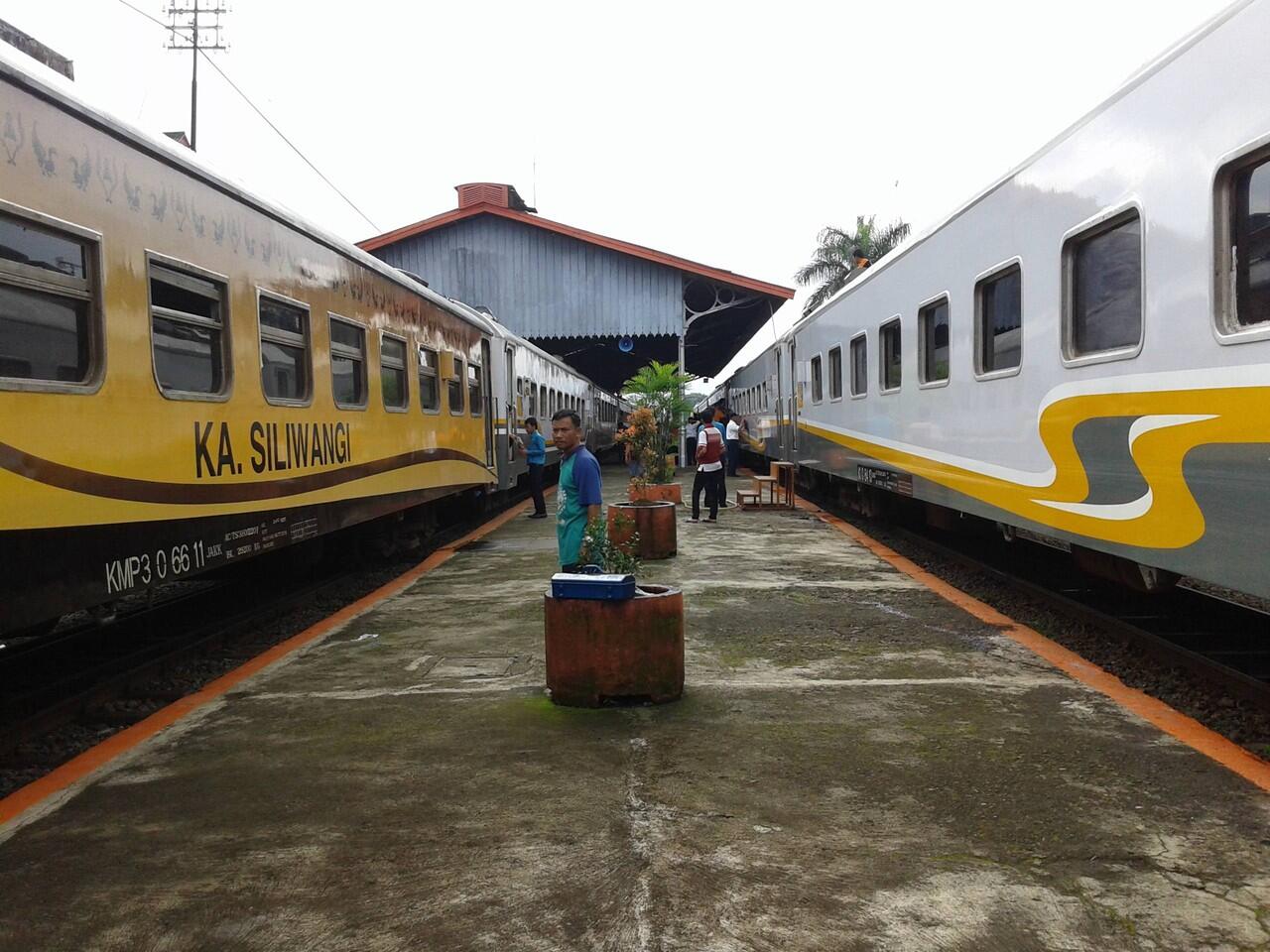 Kereta Api Cianjur !, Dari Argo Peyeum Menjadi ( KLB siliwangi dan KLB Kiansantang ) 