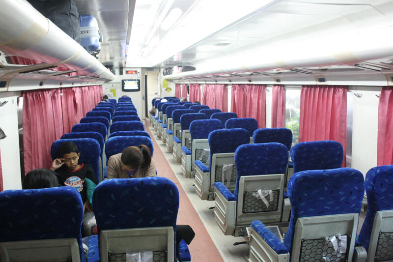 Kereta Api Cianjur !, Dari Argo Peyeum Menjadi ( KLB siliwangi dan KLB Kiansantang ) 