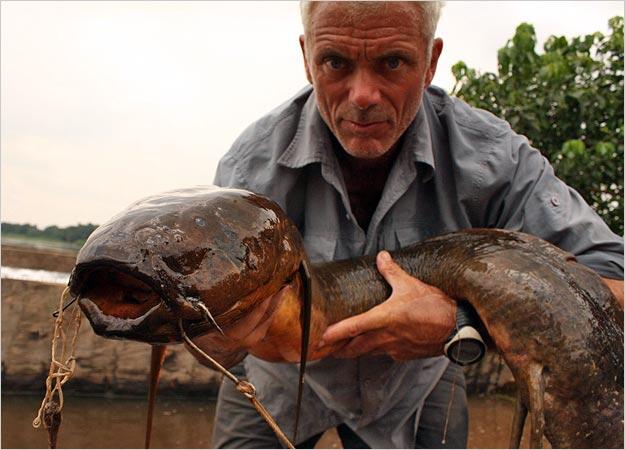 &quot;Jeremy Wade&quot; traveler, TV presenter, pemancing gila.