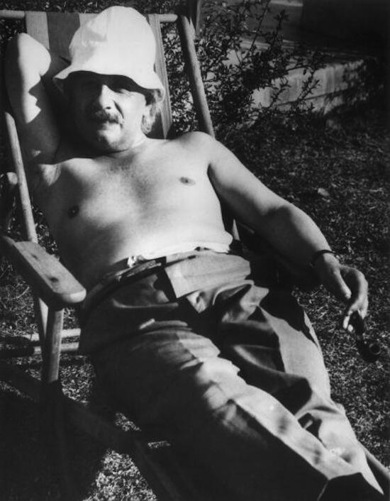 7 FAKTA MENGEJUTKAN TENTANG EINSTEIN