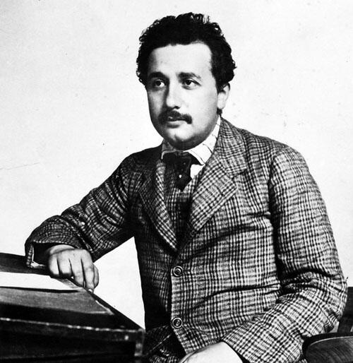 7 FAKTA MENGEJUTKAN TENTANG EINSTEIN