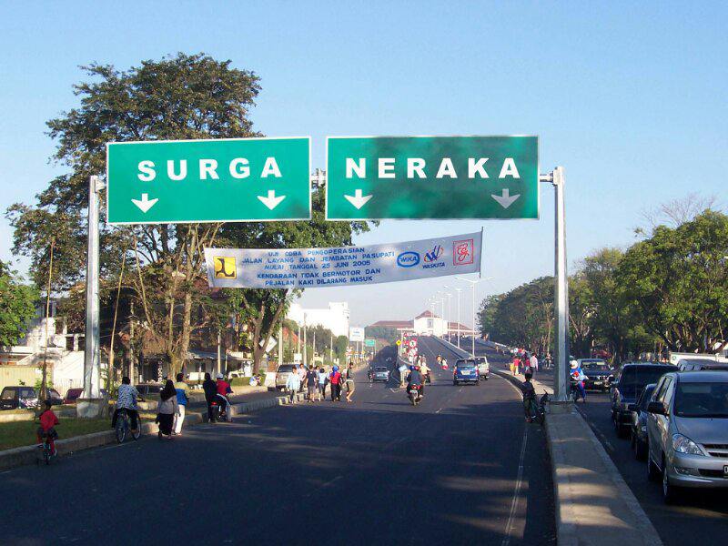 Jalan Ke Neraka Mahal &amp; Jalan Ke Surga Murah