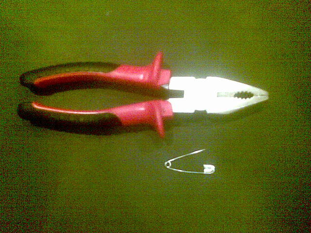 Anting unik ini bikin kuping agan bolong tapi nggak bolong
