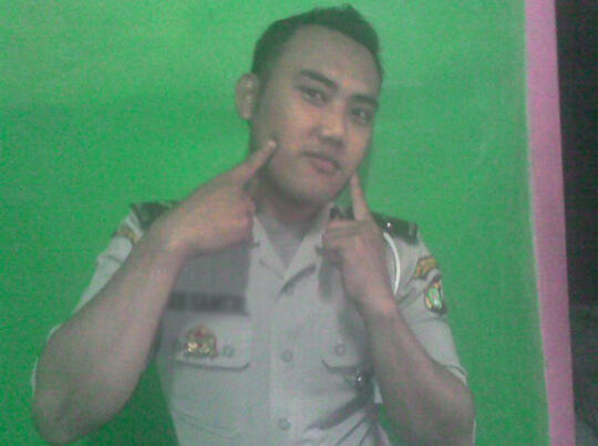 Saat Polisi Indonesia Beraksi Narsis, Gokil, dan Unyu! &#91;ngakak&#93;