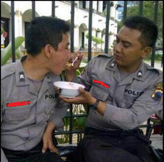 Saat Polisi Indonesia Beraksi Narsis, Gokil, dan Unyu! &#91;ngakak&#93;