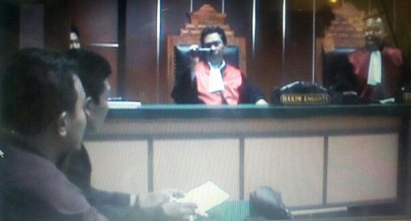 Menyoal Kinerja Hakim Sebagai Wakil Tuhan Atau Wakil Setan