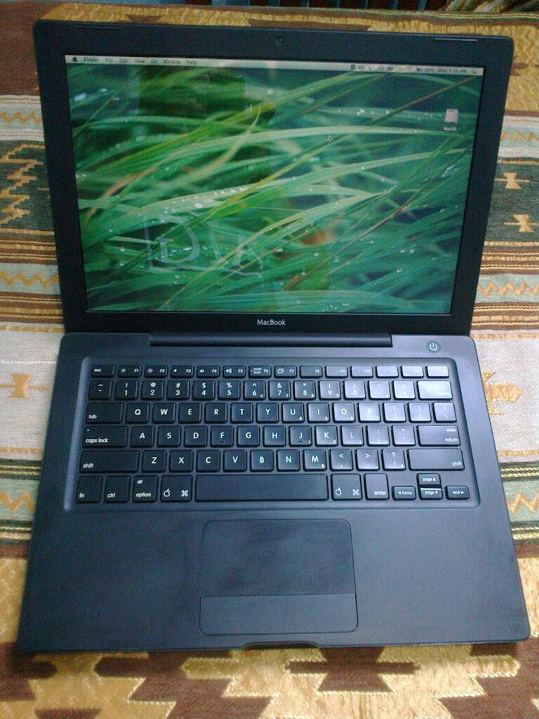 Macbook Black 1.1 Core Duo/2g/250g/ Baterai 3 Jam
