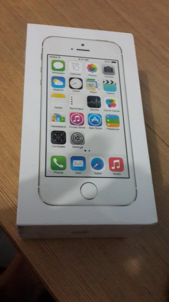 Dijual Iphone 5s 32 GB Gold Garansi Singapore