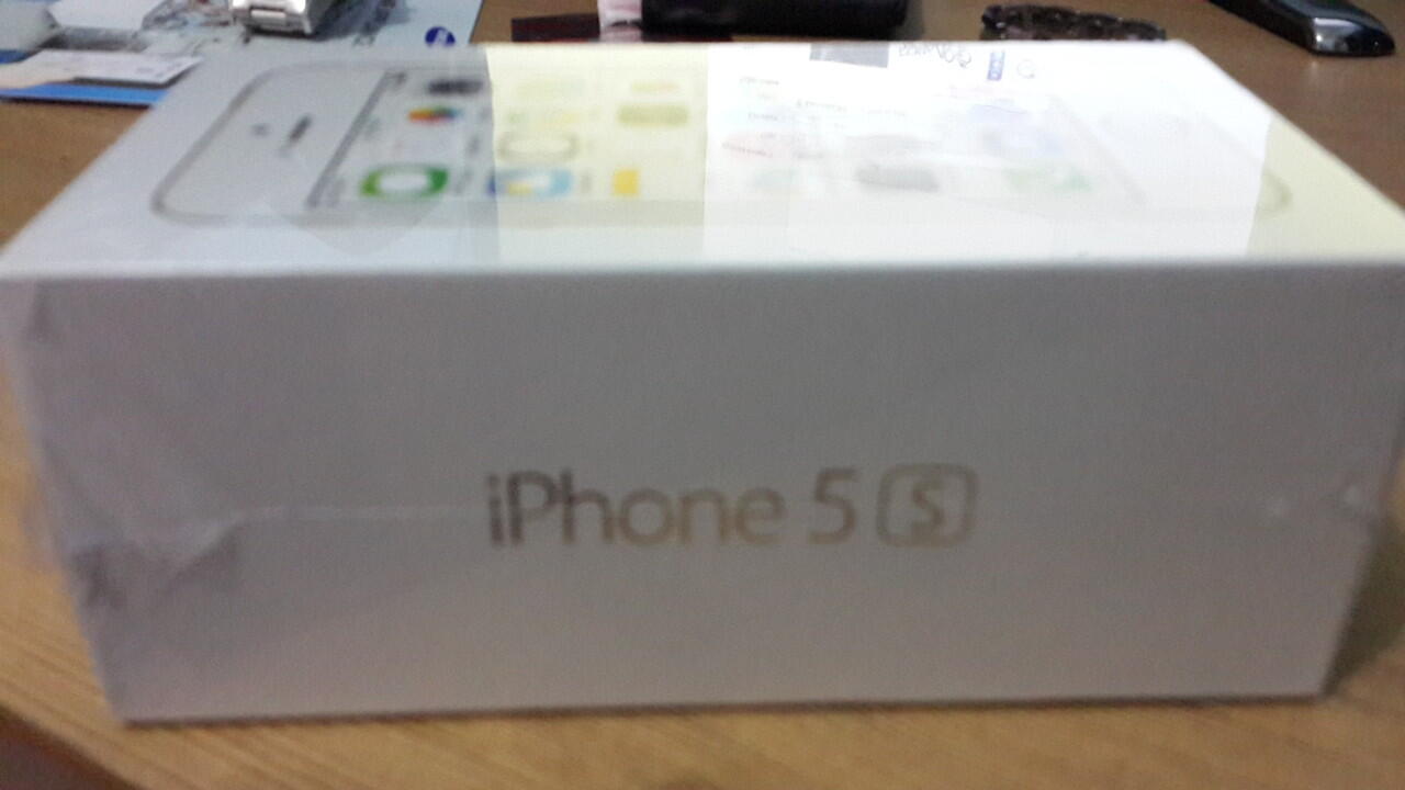 Dijual Iphone 5s 32 GB Gold Garansi Singapore