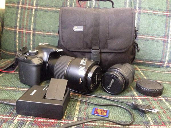 kamera 1100D canon body + lensa bawaan 45 +lensa tambron 70+300 bandung