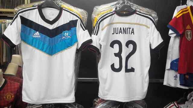 Terjual VENDOR Kaos  Team Futsal  bahan accesoris persis 