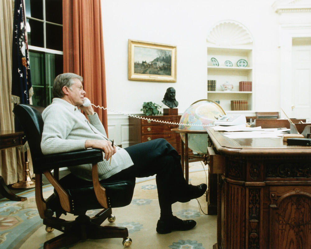 Inilah Gaya Bertelepon Para Presiden USA, Gimana Dengan gaya Ente ???