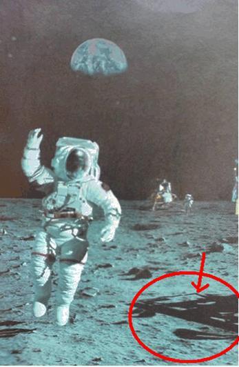 Inilah Keraguan Neil Amstrong Pernah Mendarat di Bulan