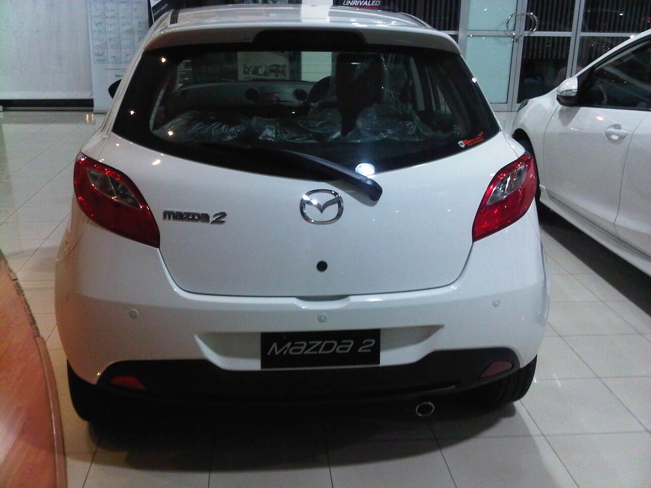 Terjual MAZDA 2 HB TIPE V 2013 WARNA PUTIH METALIK KASKUS