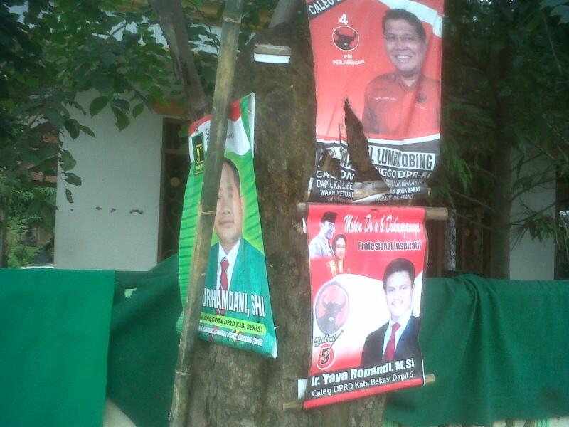 CALEG ITU SAMPAH.....nih ane banyak bukti-buktinya