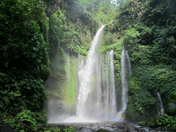 Air Terjun Terkenal Dari Berbagai Penjuru Indonesia