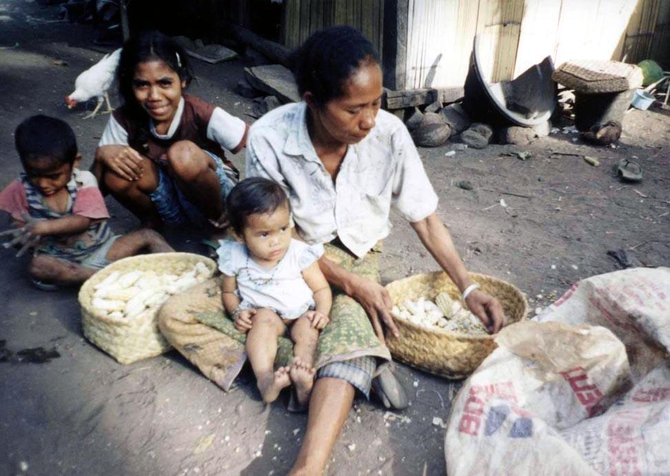 Dimana saja &quot;Bapak &amp; Ibu&quot; selama ini .. ??