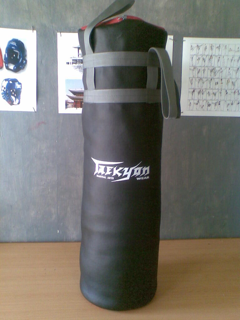 Seragam Tae Kwon Do & Peralatan Latihan (TAEKYON)