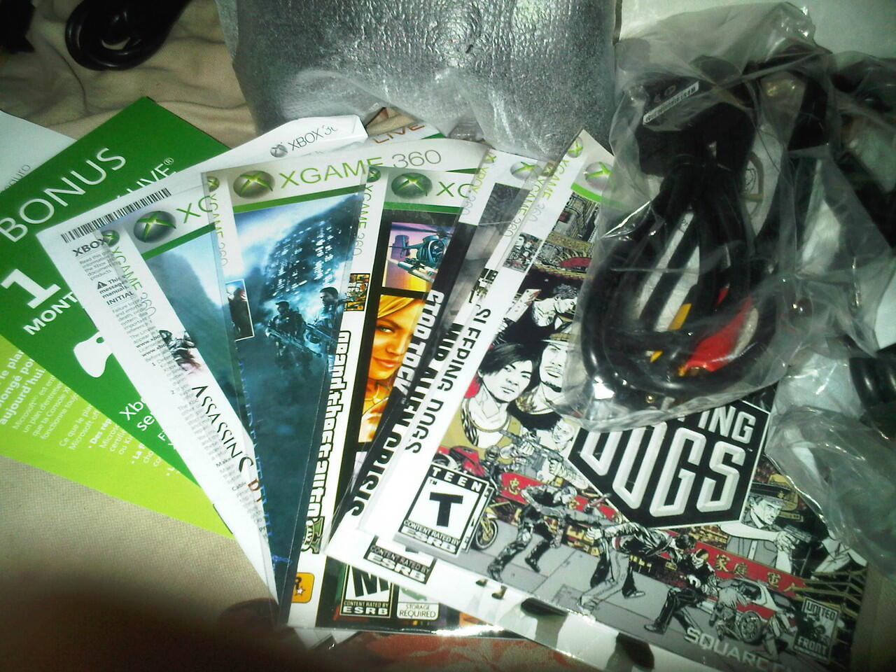 JUAL CEPAT XBOX 4GB SLIM, KINECT, SUDAH RGH, 2 GAME ORI DAN GAME2 HOMEMADE