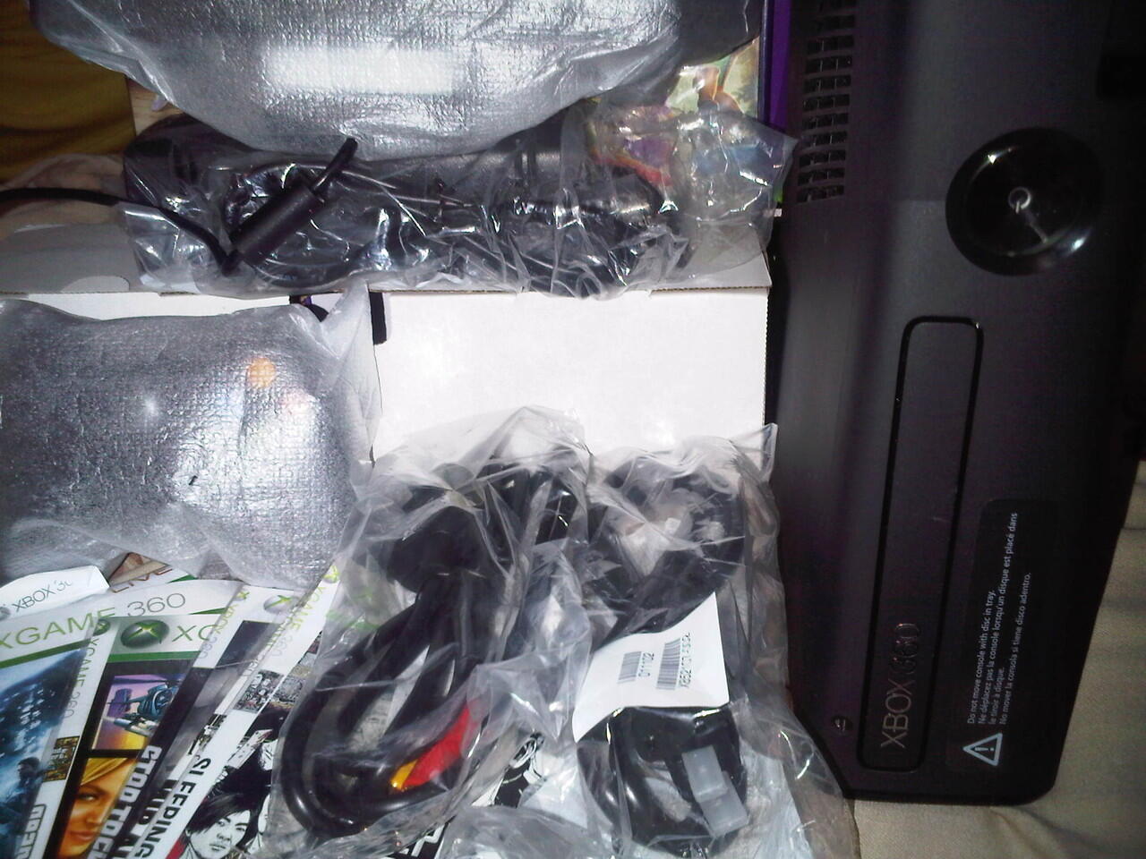 JUAL CEPAT XBOX 4GB SLIM, KINECT, SUDAH RGH, 2 GAME ORI DAN GAME2 HOMEMADE