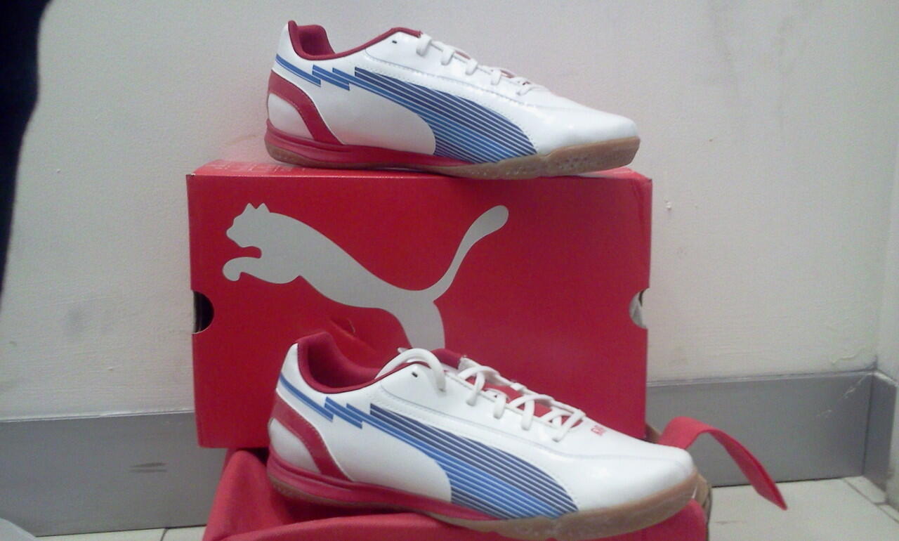 SEPATU FUTSAL PUMA POWER CAT 3.12 & PUMA V6.11, PUMA EVOSPEED SURABAYA.
