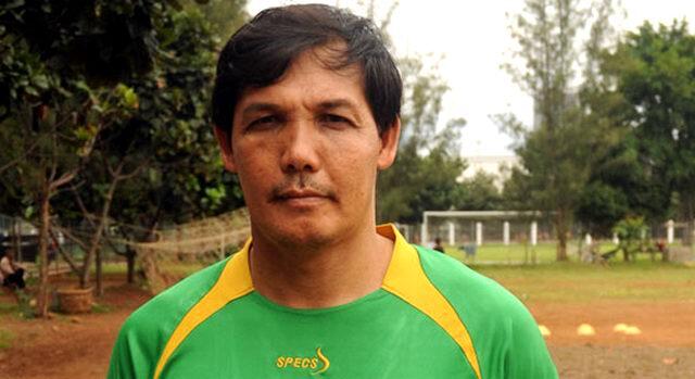 10 Pemain Legenda Sepakbola Indonesia.