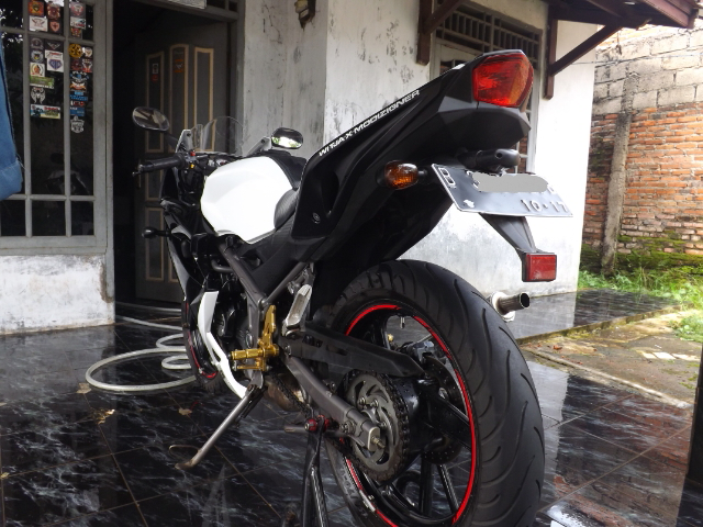 Kawasaki Ninja RR 150 new SE White good condition