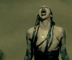 Video klip kontroversial milik Marilyn manson 